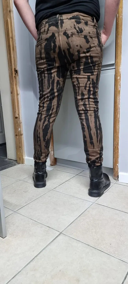 Brown Hankycode Bleachers